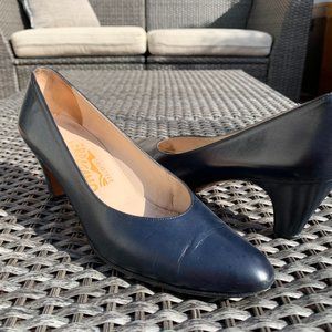 Ferragamo Vintage Navy Pumps